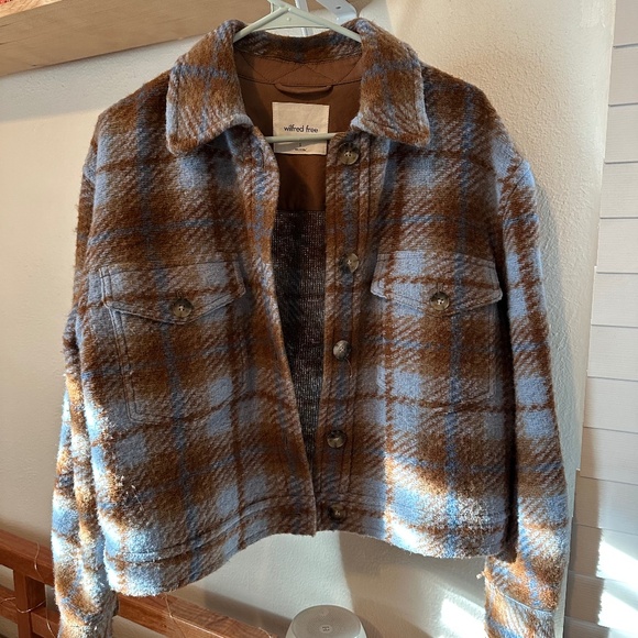 Shacket - Picture 1 of 2